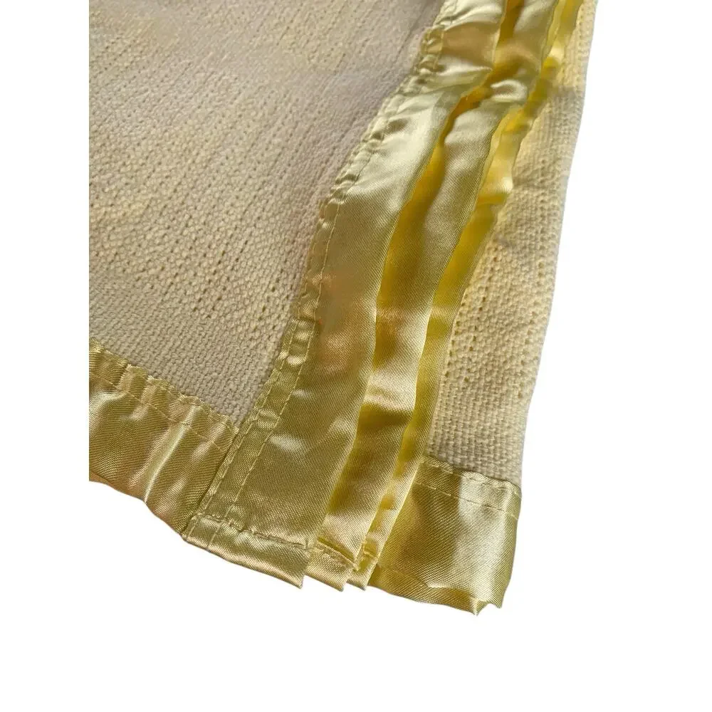Vintage Yellow Thermal Waffle Weave‎ Satin Nylon Trim Baby Blanket 38x45